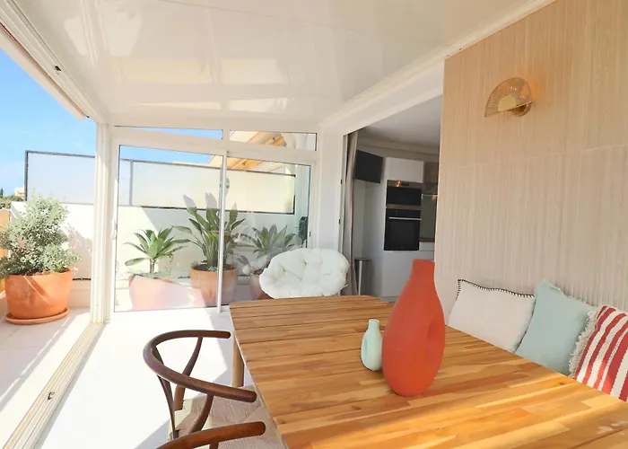 Rare! Oasis Btw Old & *